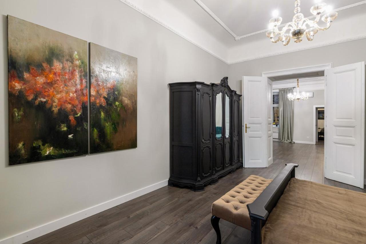 3 Room Apartments , Rohatyntsyv Street Lvov Exteriér fotografie